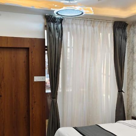 Hotel Maharaja Palace 萨瓦伊马多普尔 外观 照片