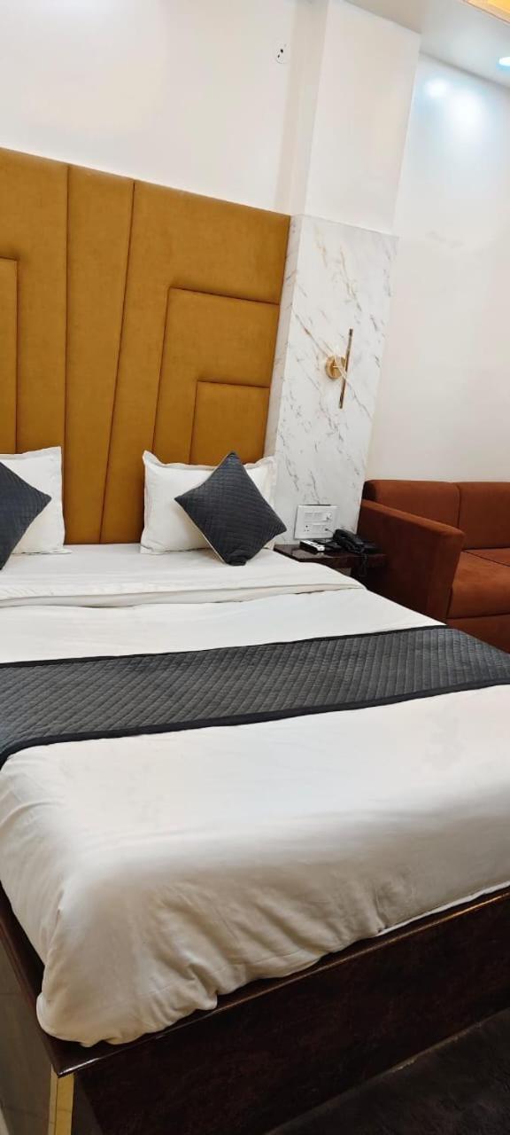 Hotel Maharaja Palace 萨瓦伊马多普尔 外观 照片