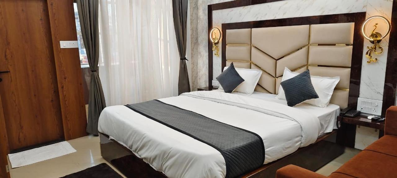 Hotel Maharaja Palace 萨瓦伊马多普尔 外观 照片