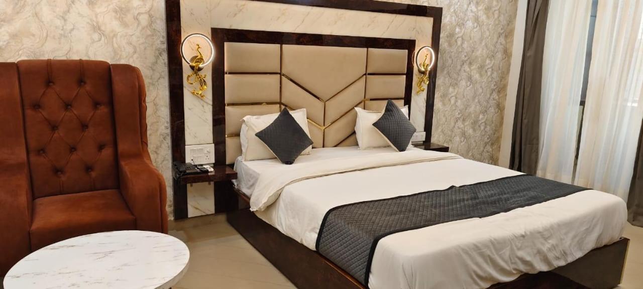 Hotel Maharaja Palace 萨瓦伊马多普尔 外观 照片